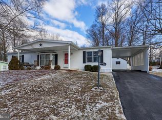 327 Maple Ave, Manheim, PA 17545