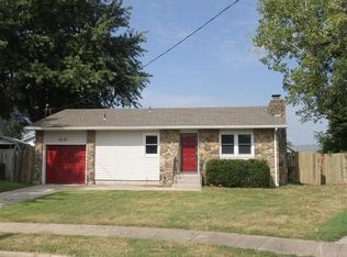 1131 N Homewood Ave, Springfield, MO 65802