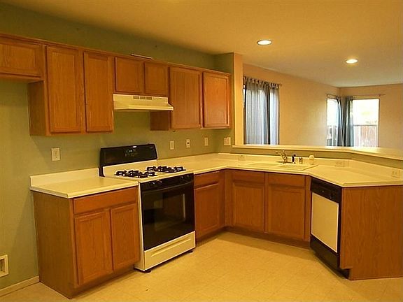 3rd image of 4328 Wickford Way