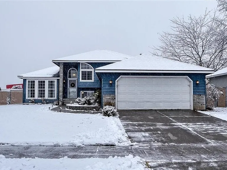 9216 N Londale Dr — Photo 1