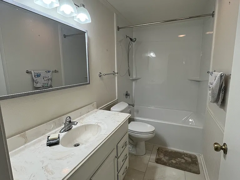 1300 Monica St — Photo 10