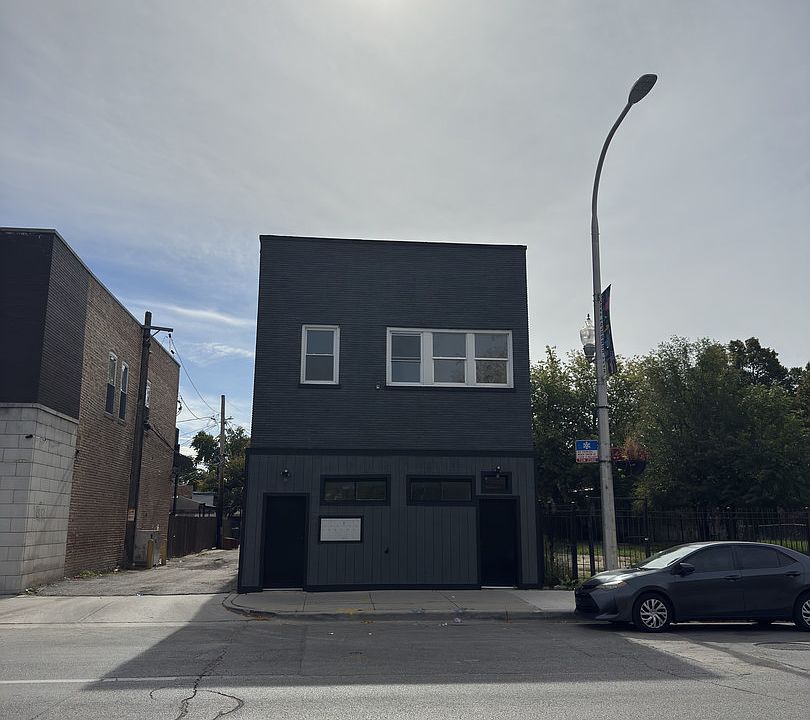 1st image of 3447 W Chicago Ave