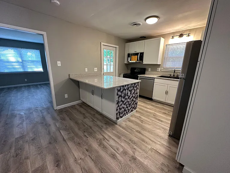 1509 Camilla Rd — Photo 9