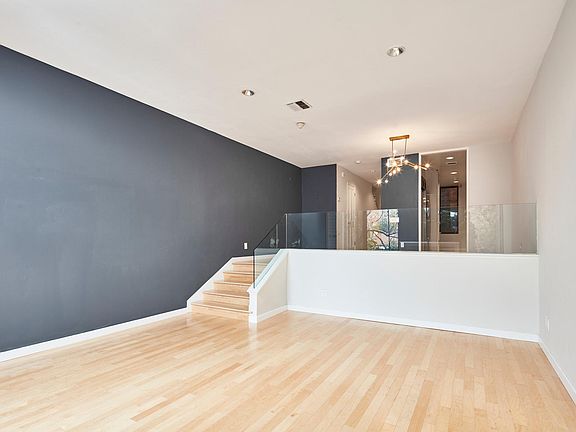 4th image of 1033 Carol Dr APT 108