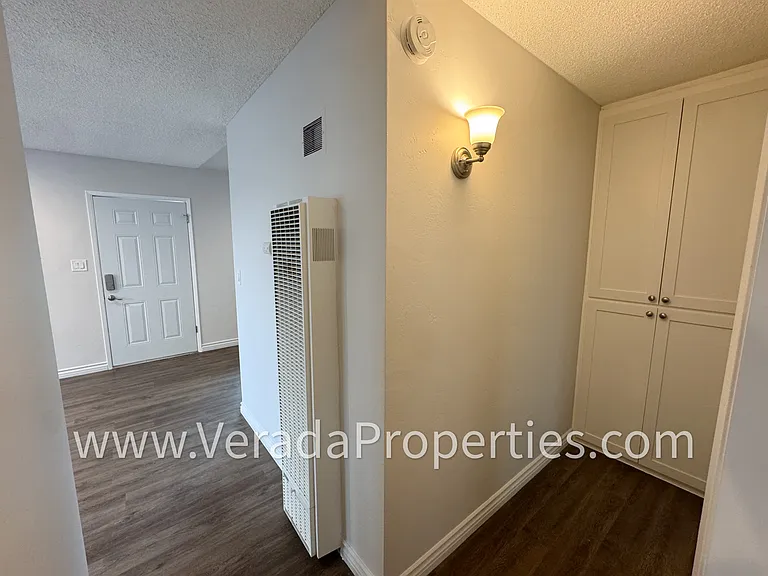 3832 Albatross St #B — Photo 10