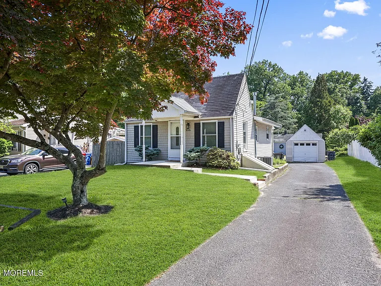 804 Nutswamp Rd #RED — Photo 2