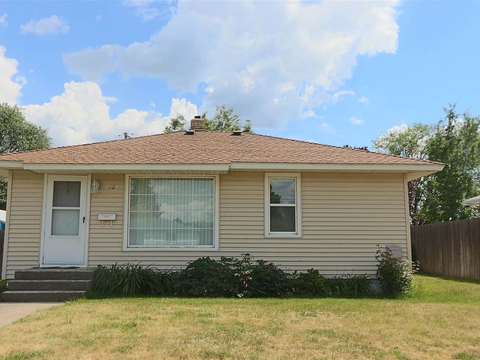 1st image of 2708 E Marshall Ave