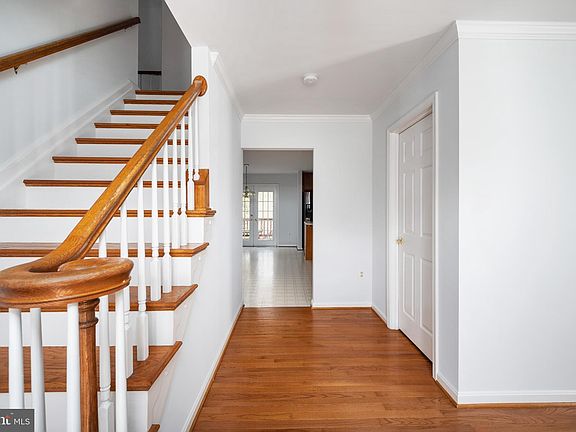 2nd image of 10321 Augusta Ct