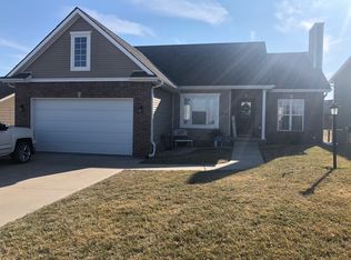2708 Meadow Ridge Dr, Saint Joseph, MO 64504