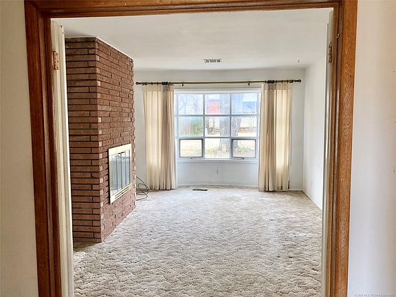 3rd image of 1511 S 75th East Ave