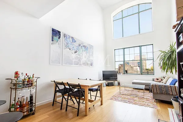 Sold by Brick&Mortar | media 11