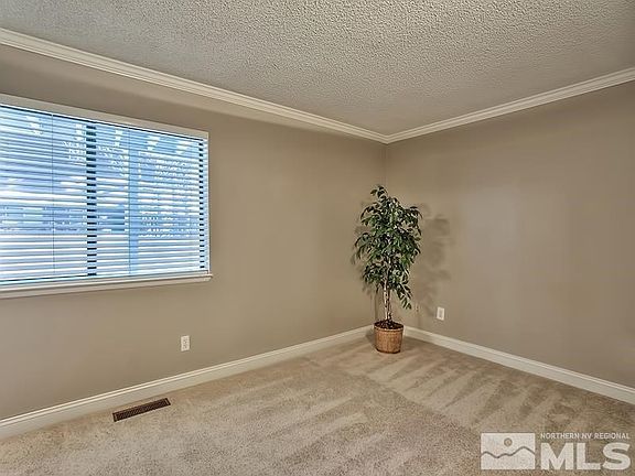 3rd image of 770 Southwood Blvd Unit 1
