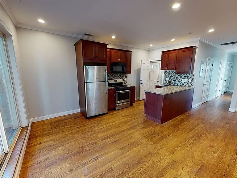 27 Chestnut Ave #1 — Photo 6