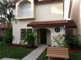 805 NW 108th Ter, Pembroke Pines, FL 33026
