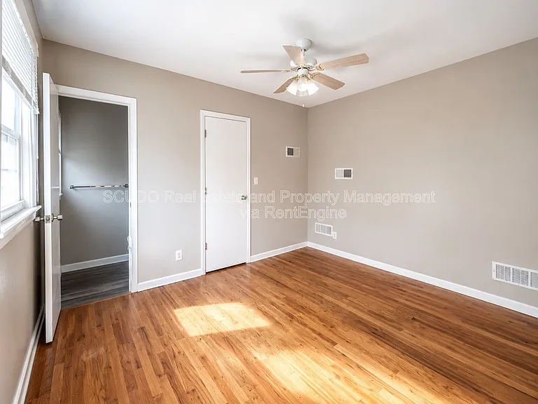 10516 E 10th St S — Photo 3