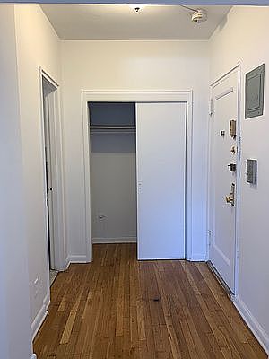 4th image of 184 2nd Ave APT 3A