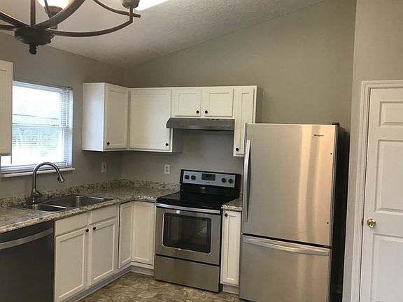 5th image of 1900 Nettlewood Ct