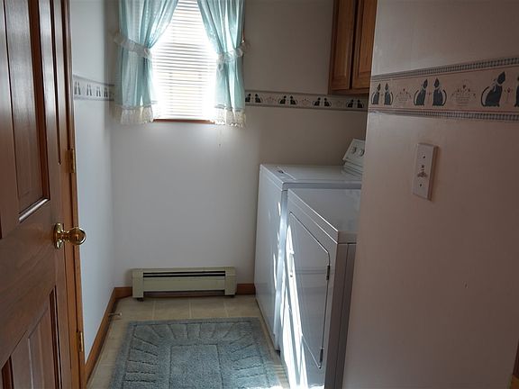 5th image of 318 Burrill Dr
