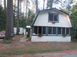 20 Pine Rd, Lake Luzerne, NY 12846