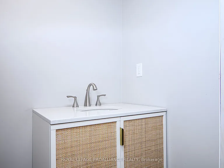 22 Pitt St #19 — Photo 29