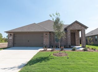 1016 Verde Valley Ln, Crowley, TX 76036