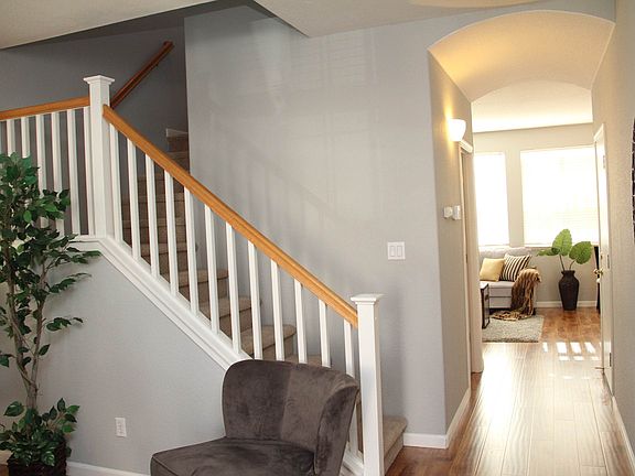4th image of 586 Scudero Cir
