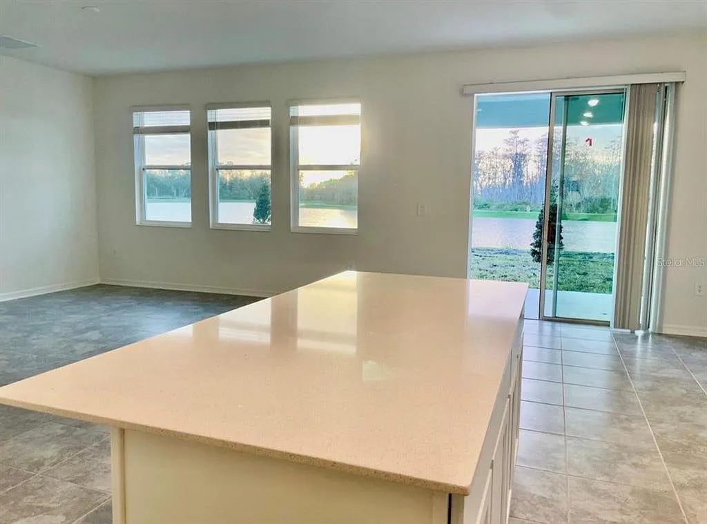 4 bed, 2.0 bath, 1853 sqft, $2,250 — Photo 4