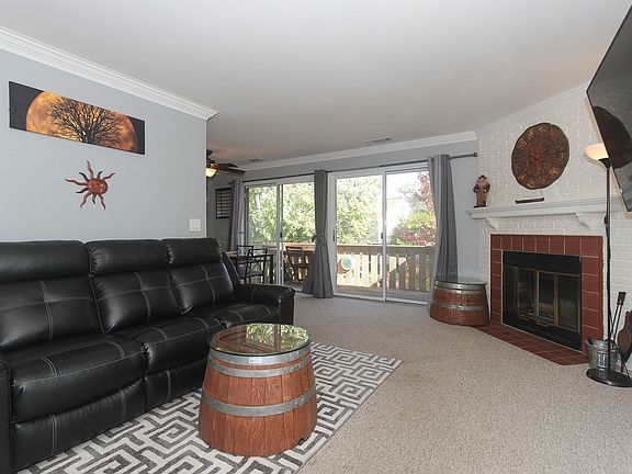 4th image of 723 N Deer Run Dr Unit 723