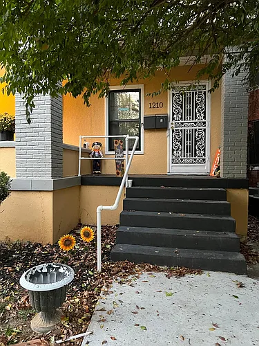 1210 Everett Ave #2 Photo 1