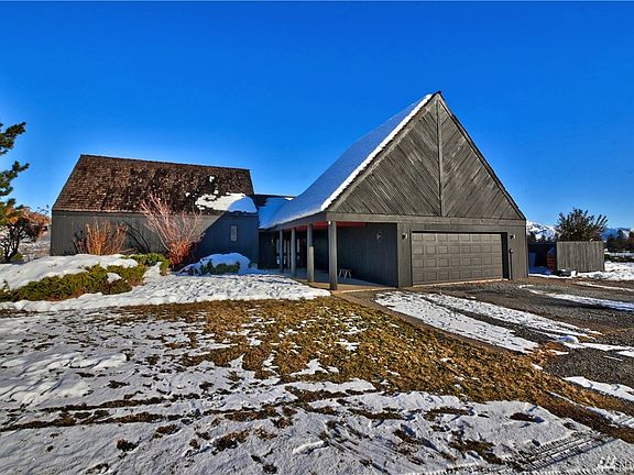 2nd image of 30 Aspen Heights Dr
