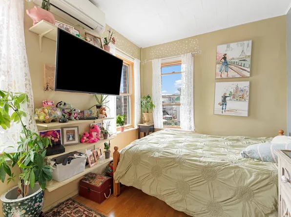 31-47 43rd Street image 10 of 17