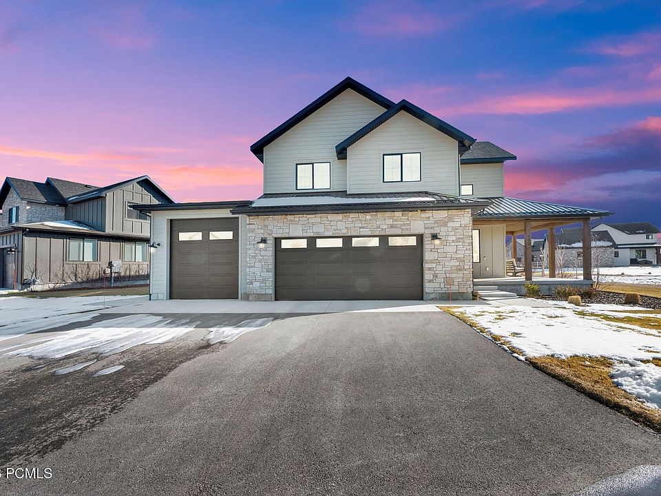 1st image of 940 Hart Loop