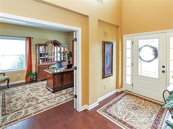 3rd image of 9018 Woodview Ct