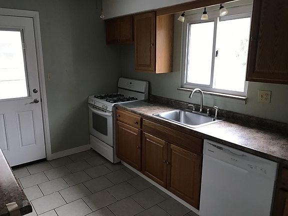 2nd image of 4667 Echo Glen Dr