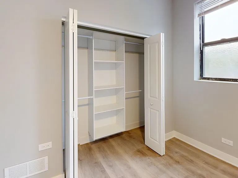 2401 N Kedzie Blvd #2S — Photo 2