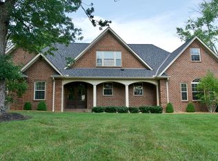 707 Woodlawn Dr, Cookeville, TN 38501
