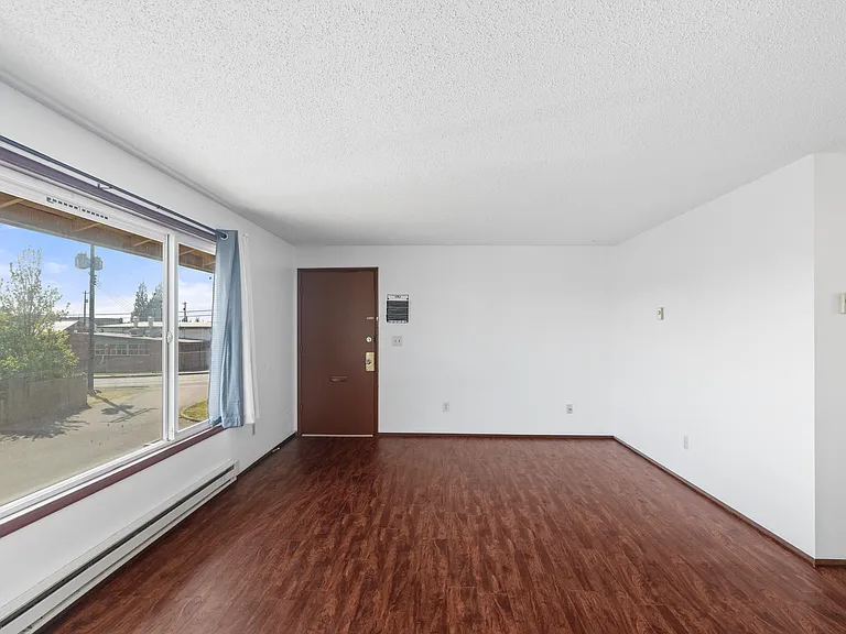 716 N Scammel St #4 — Photo 5