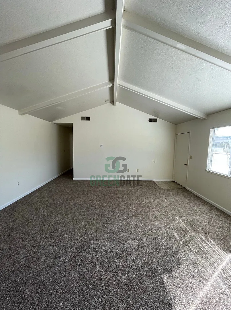 2 Bed/1 Bath Oakdale Home Ready to Be Called Home — Photo 4