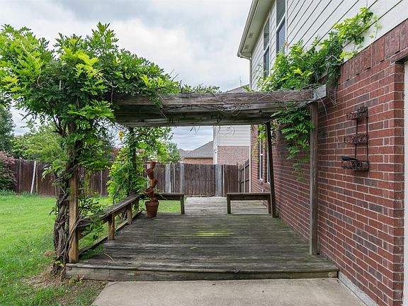 2nd image of 1429 Sun Breeze Dr