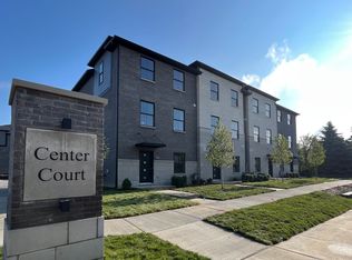 2825 Summers Pl, Troy, MI 48084