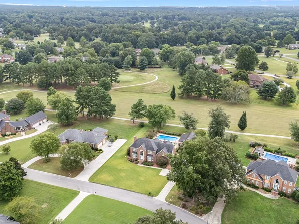 104 Saint Andrews Pl, Tullahoma, TN 37388