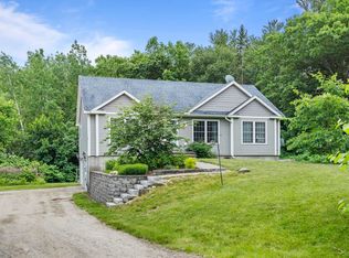 31 Pleasant St, Newfields, NH 03856