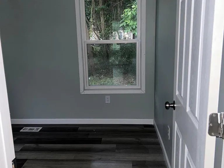 106 Bowden Dr — Photo 5