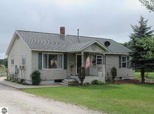 4587 Henderson Lake Rd, Prescott, MI 48756