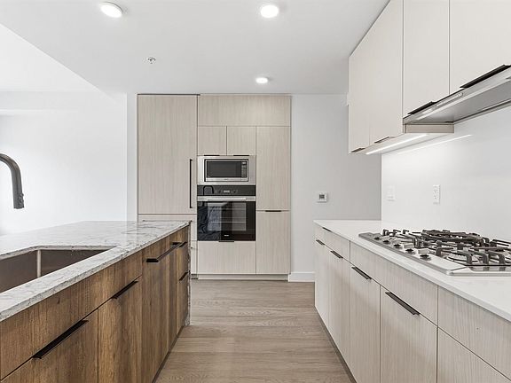 5th image of 3590 W 39th Ave #303