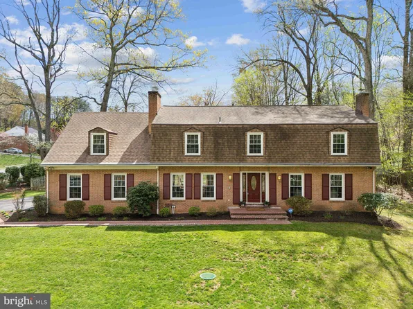 2623 Steeplechase Dr, Reston, VA 20191