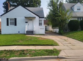 11 Fir St, Valley Stream, NY 11580