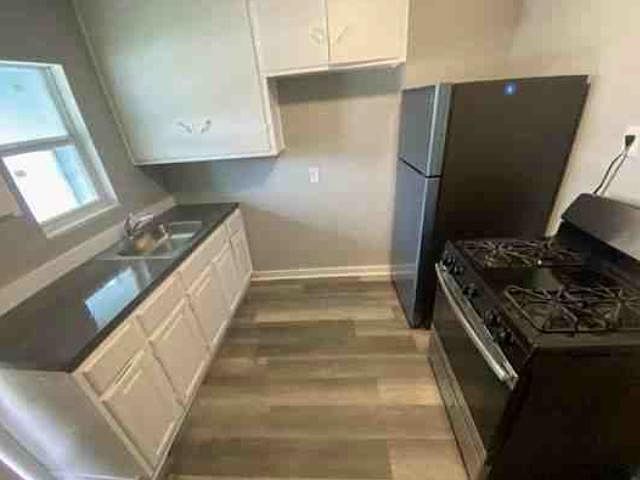 2nd image of 103 Stanley Ct #2