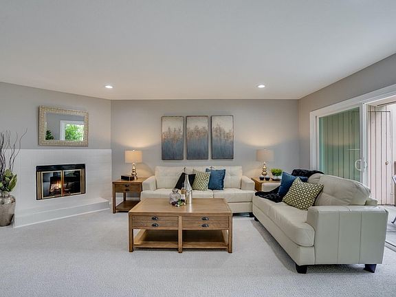 4th image of 121 Buckingham Dr Unit 21