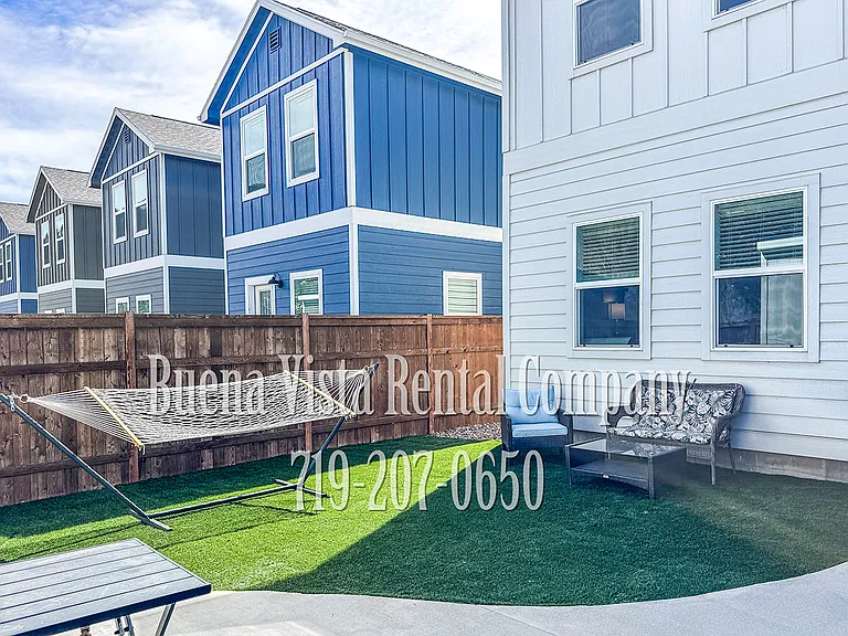 Barnwood Dr — Photo 41